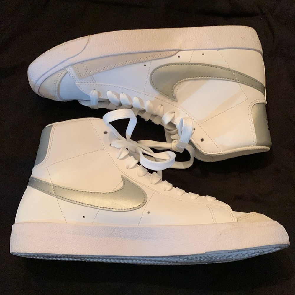 Nike High Top for Young Boys - 6Y